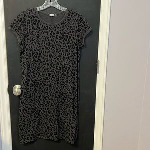 GAP Leopard Cheetah Gray Tshirt dress